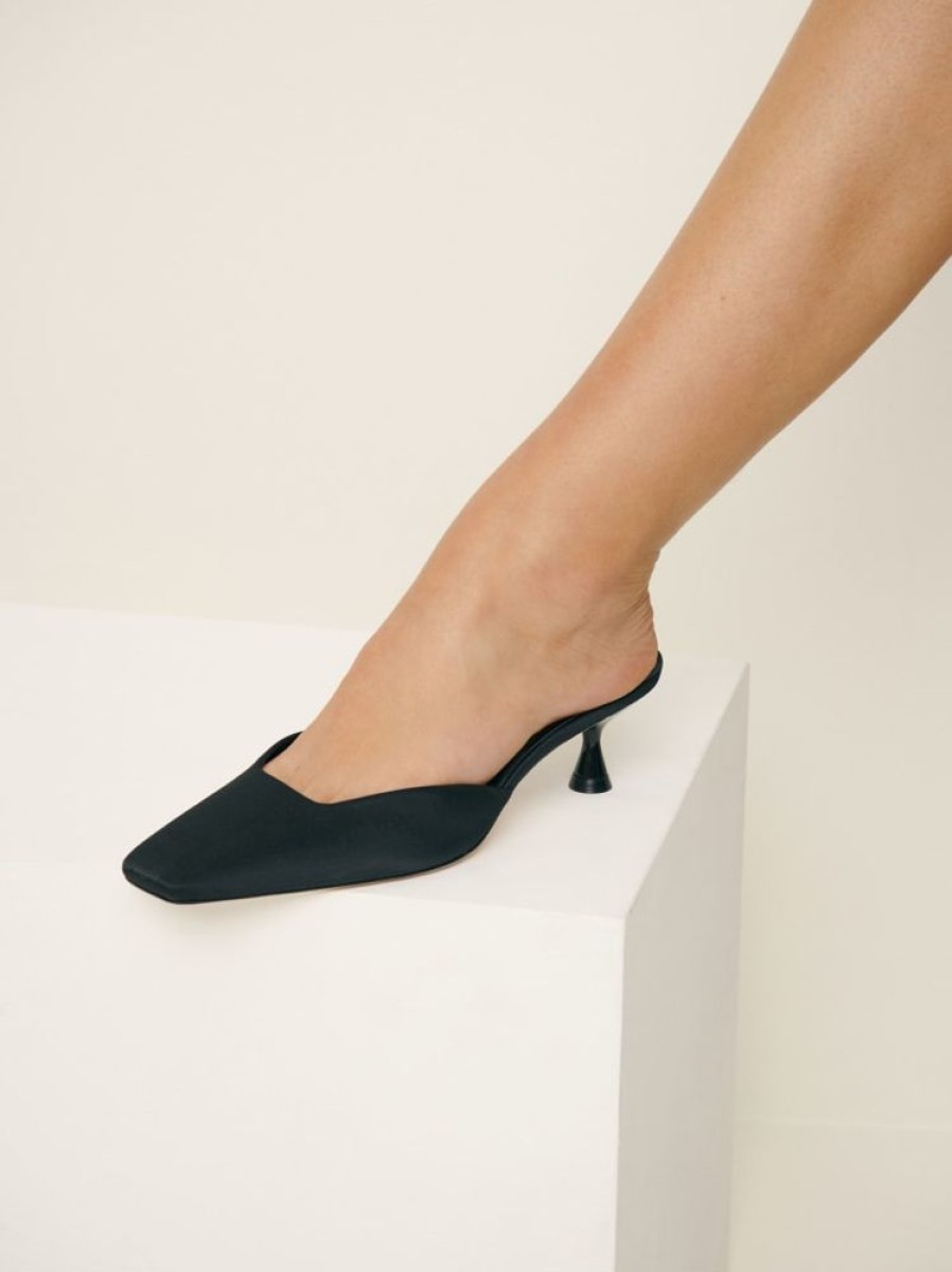 Reformation Daniela Kitten Mule Online